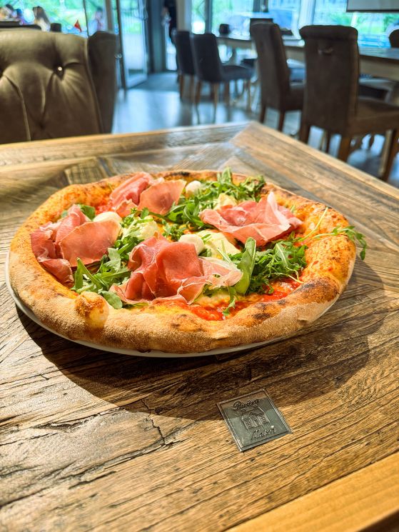 Pizza Bestellen Bei Gio Ambiente